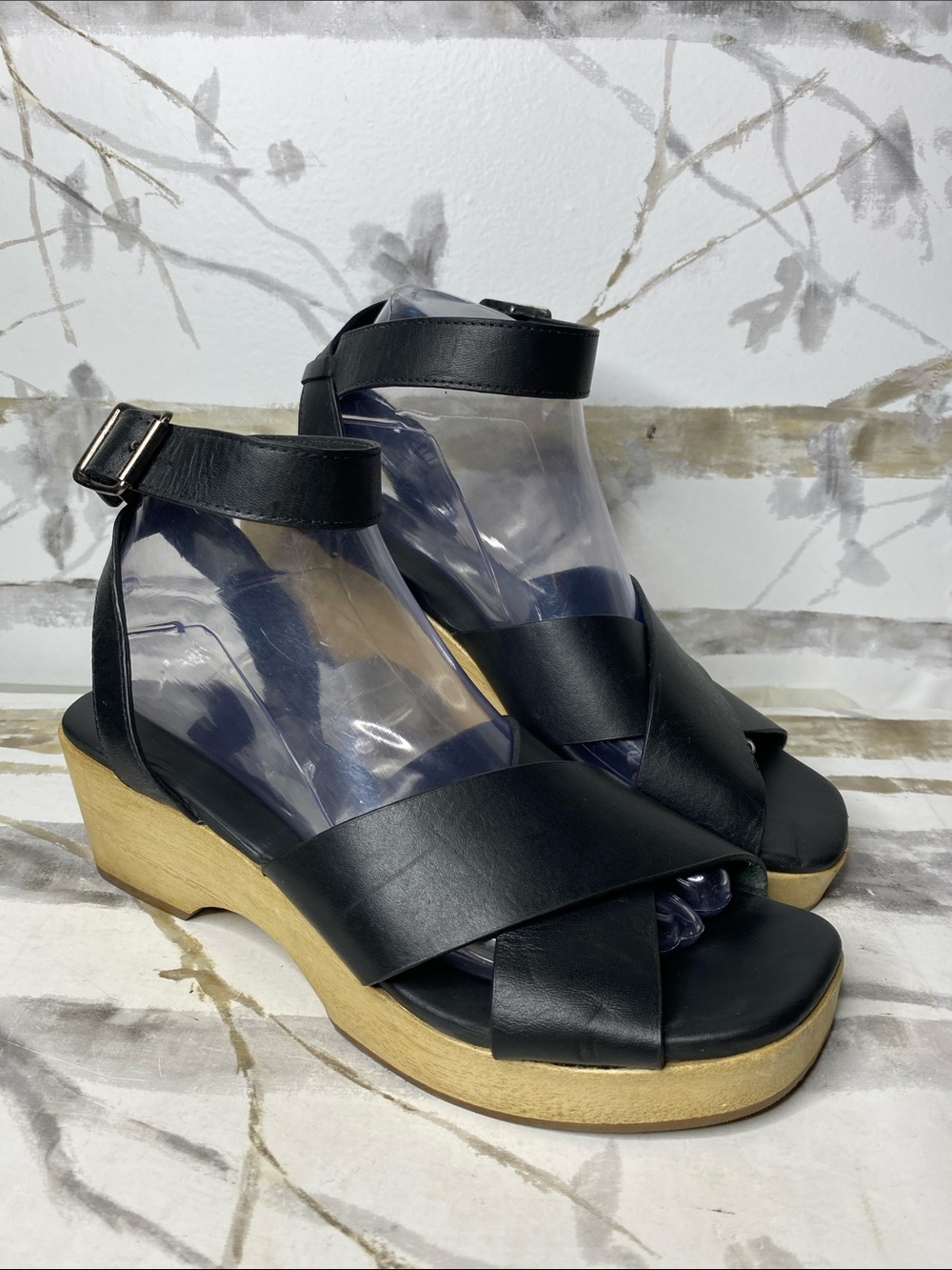 Everlane Crisscross Clog Sandals